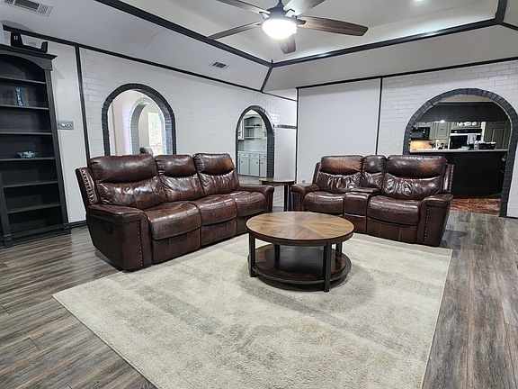 5th image of 3217 Colonel Cir
