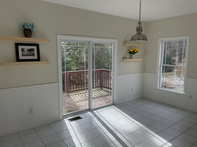 19 Shannon Way — Photo 8