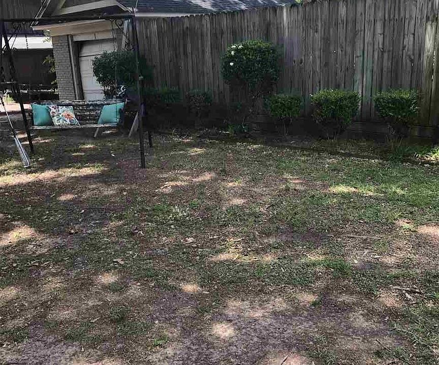 2nd image of 2905 Hazel St
