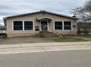 18 Clark St, Deposit, NY 13754