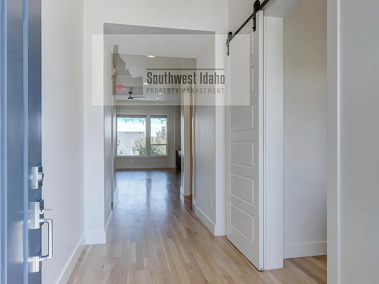 476 W Buroak Dr — Photo 7