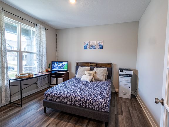 3rd image of 3614 Merchmont Rd