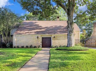 10219 Briar Forest Dr, Houston, TX 77042
