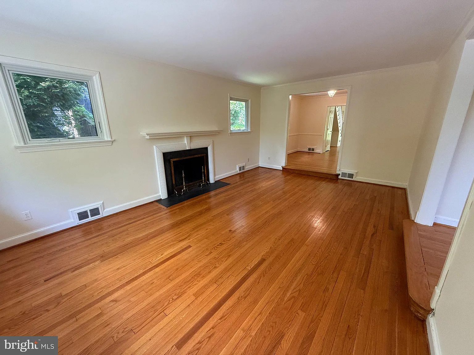 4 bed, 3.5 bath, 3822 sqft, $6,700 — Photo 2