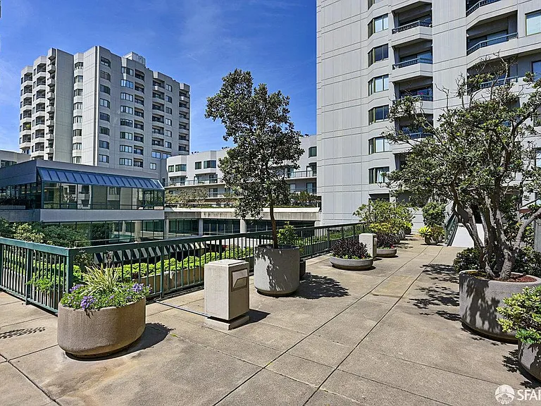 601 Van Ness Ave #411 — Photo 24