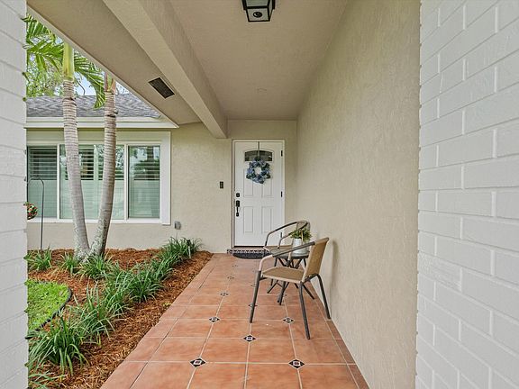 4th image of 1064 Raintree Lane