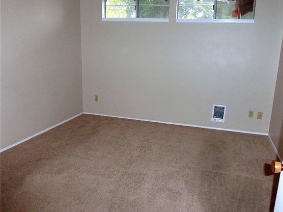4th image of 4508 Sunset Dr W