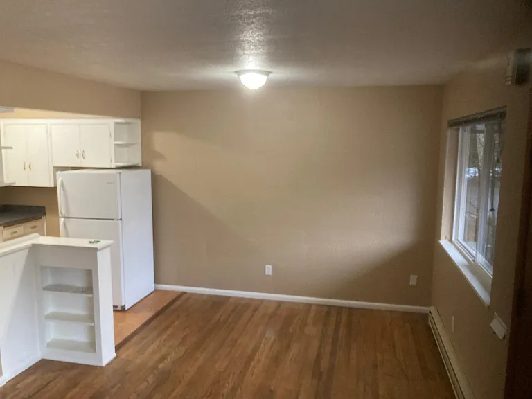 5320 SE Schiller St #3 — Photo 5