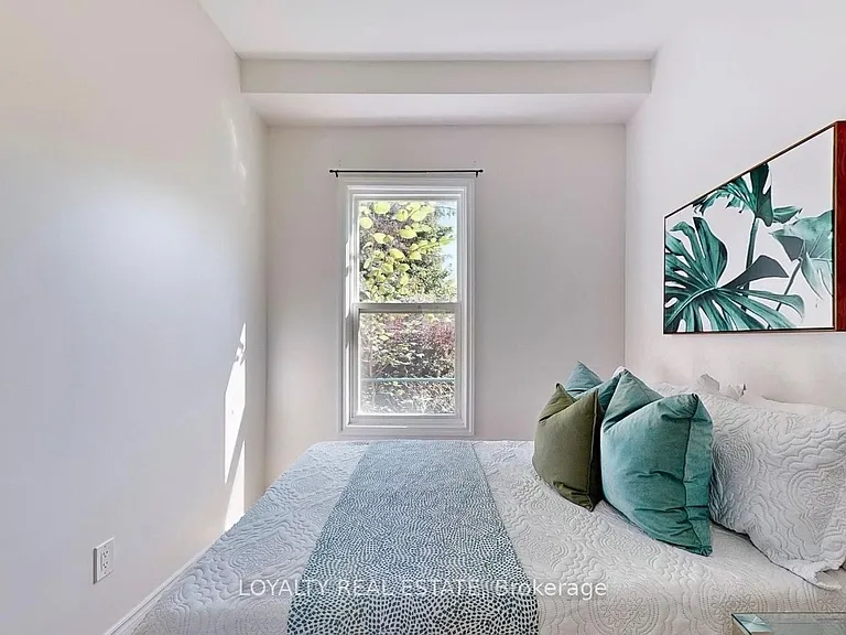 4 McMurchy Ave S #1 — Photo 15