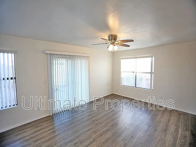 18205 N 87th Dr — Photo 6