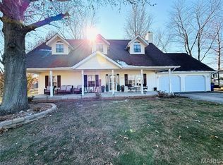 4000 Apache Cir, Pinckneyville, IL 62274