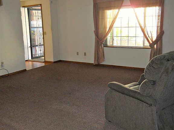 2nd image of 10523 SE Linwood Ave Unit 22
