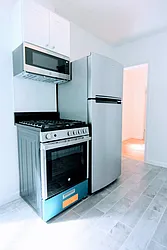 Rented by HOLTON REAL ESTATE INC.