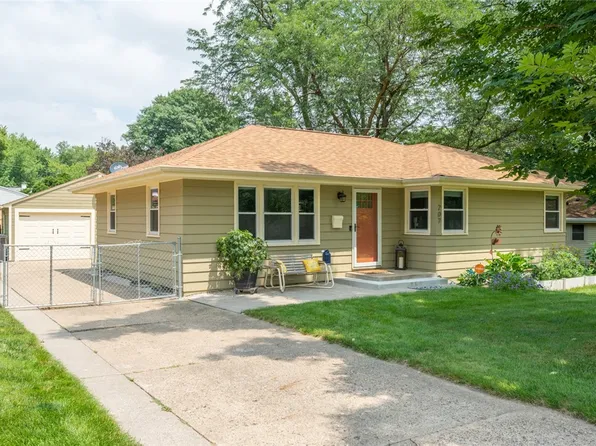 207 Caulder Ave, Des Moines, IA 50315