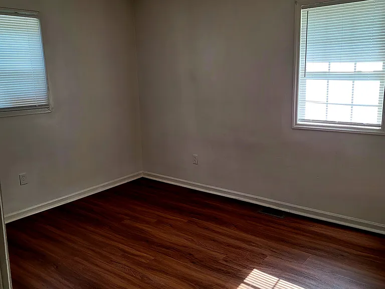807 Laurel Rd — Photo 8