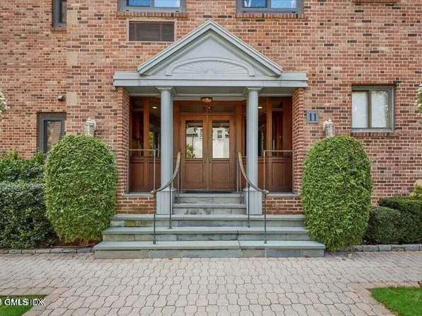 11 Lafayette Ct APT 1B, Greenwich, CT 06830
