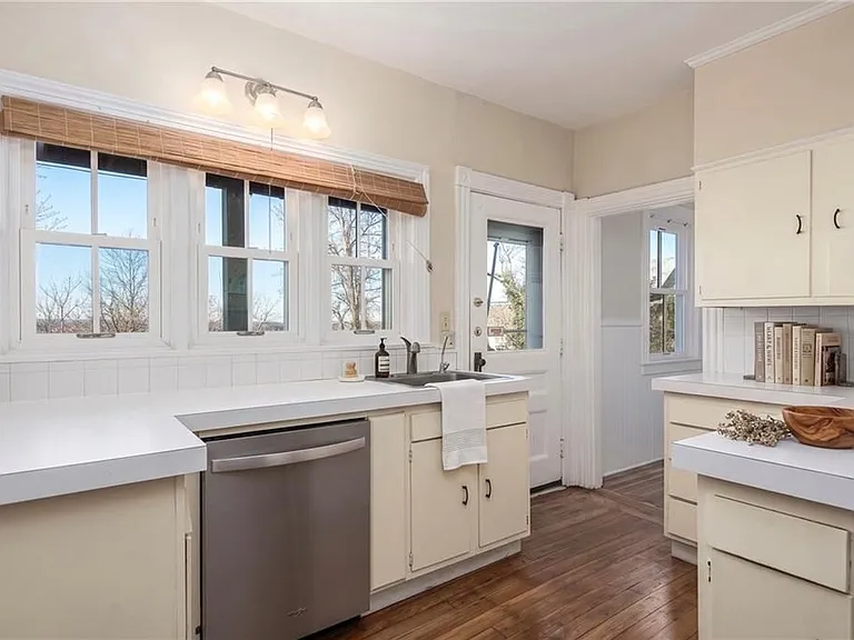 128 Congdon St #2 — Photo 8