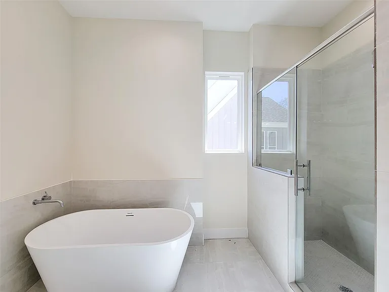 5931 Beall St #A — Photo 23