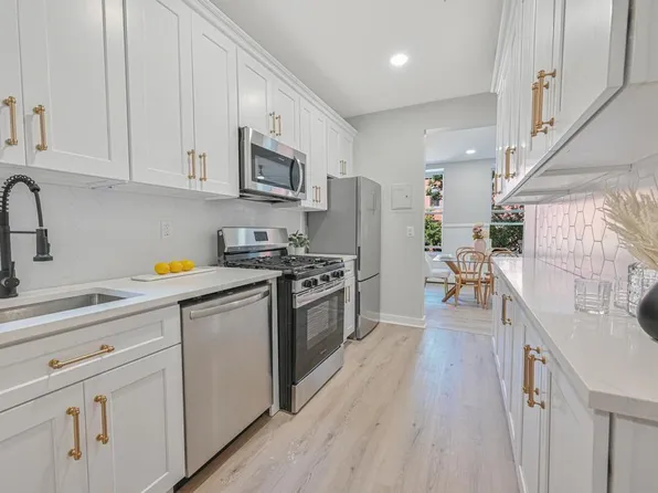 184 Hull St #C, Brooklyn, NY 11233