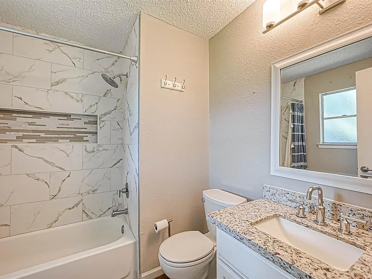 22622 John Rolfe Ln — Photo 18