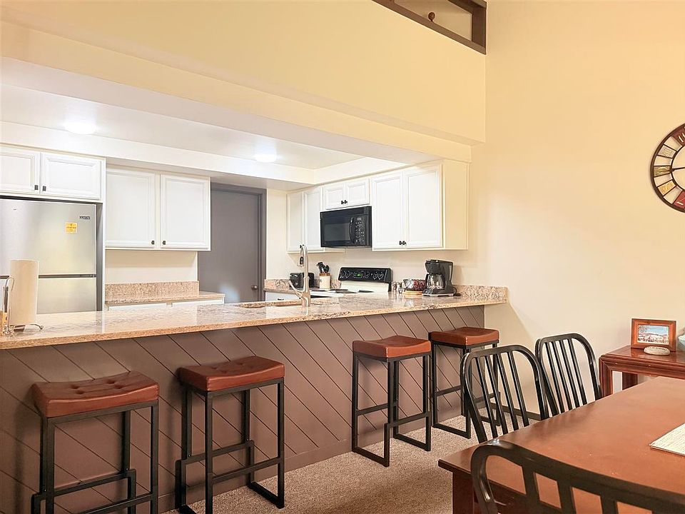 1st image of 4719 Camelot Dr #11