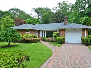 16 Jeanette Dr, Port Washington, NY 11050