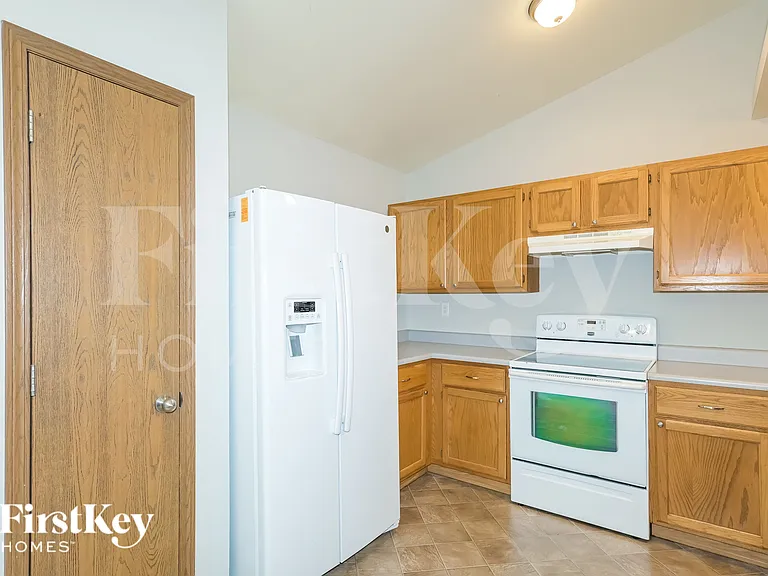 710 Tobermory Ct — Photo 8