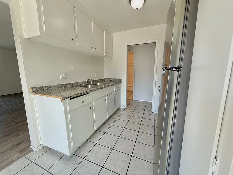 3060 Logan St — Photo 5