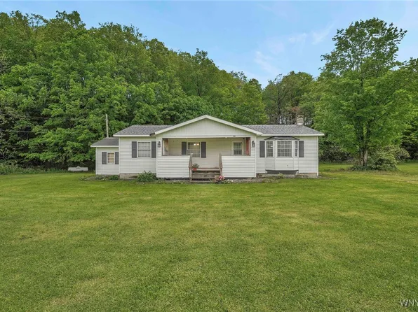 10468 Delevan Elton Rd, Delevan, NY 14042