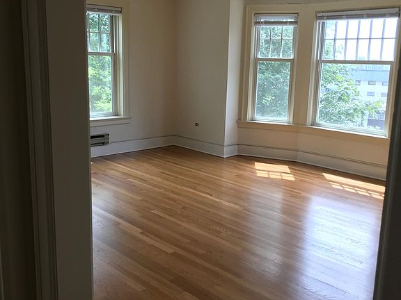 4th image of 25 W Highland Dr #15 & 24