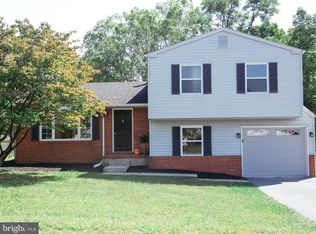 493 Sweetbriar Dr, Harrisburg, PA 17111