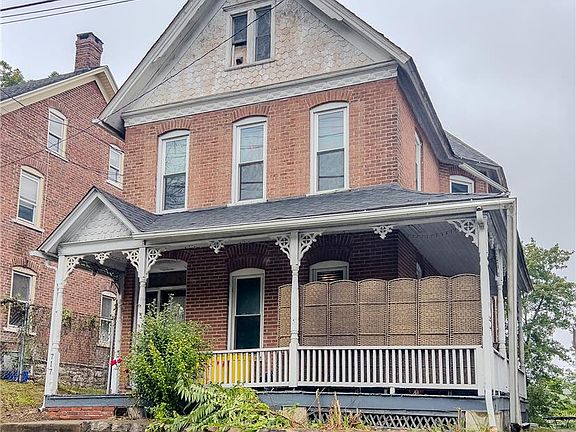 3rd image of 717 Market St