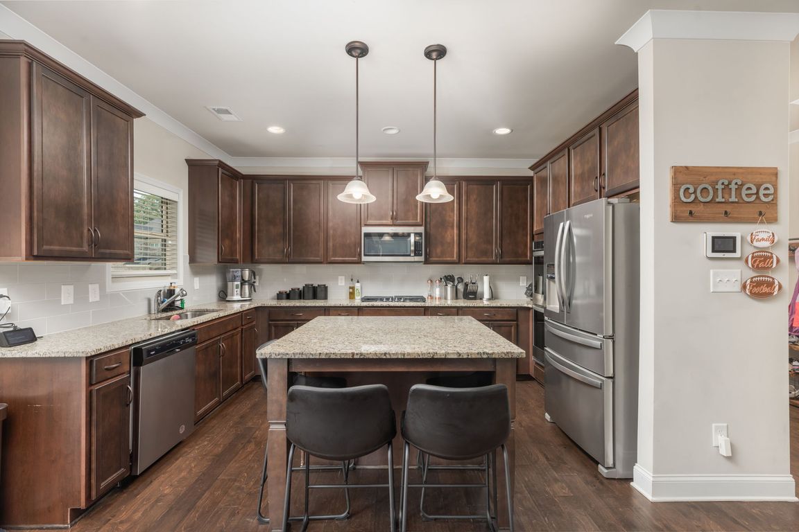 next background image