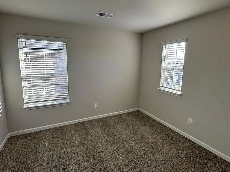 8204 Huspa Ave — Photo 22