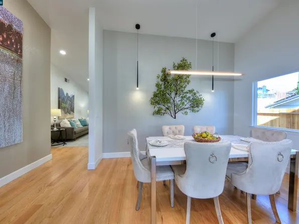 118 Sparrow Dr, Hercules, CA 94547