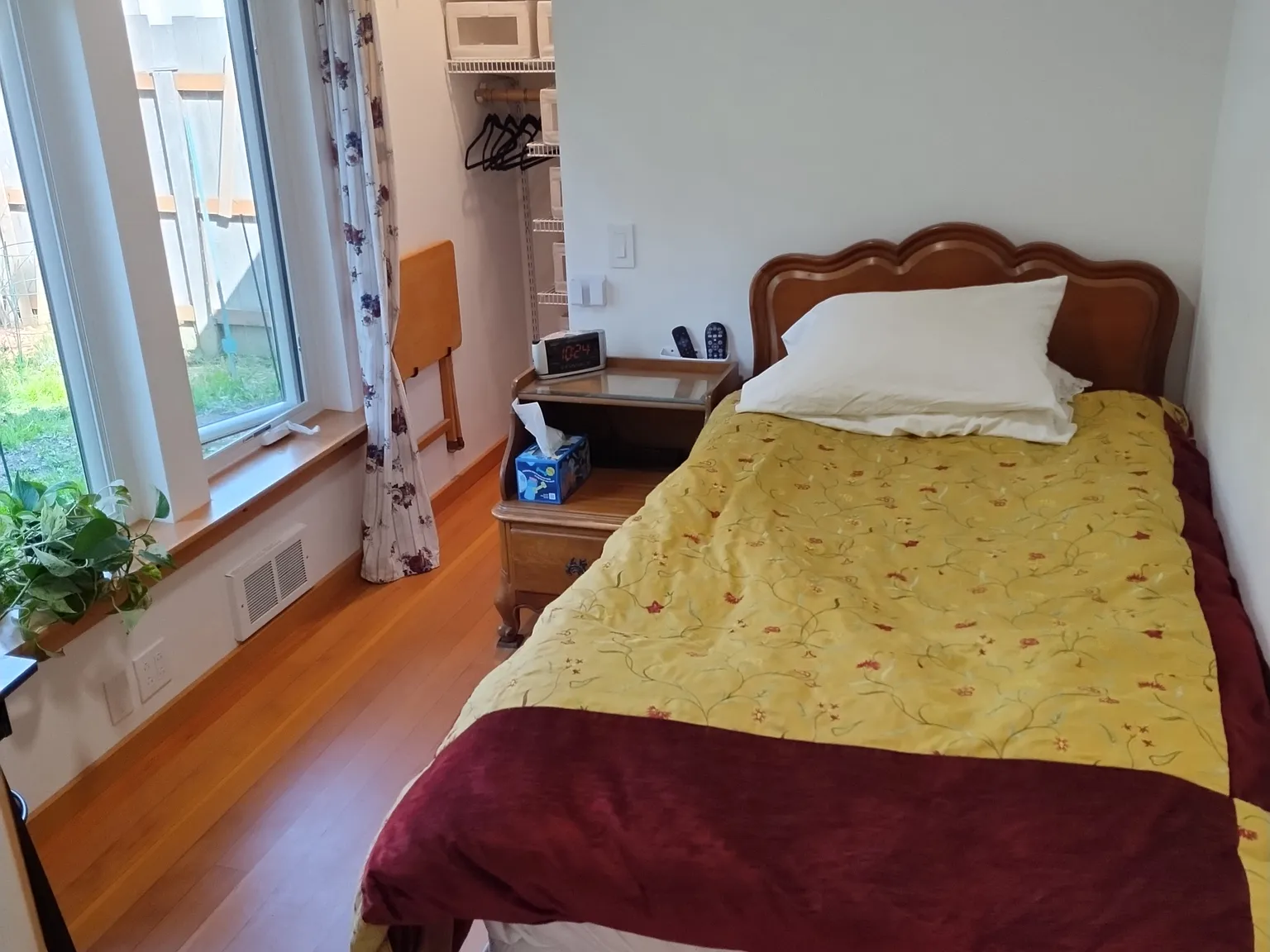 3 bed, 1056 sqft, $1,000 — Photo 1