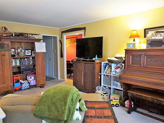 2nd image of 123 S Garfield Ave