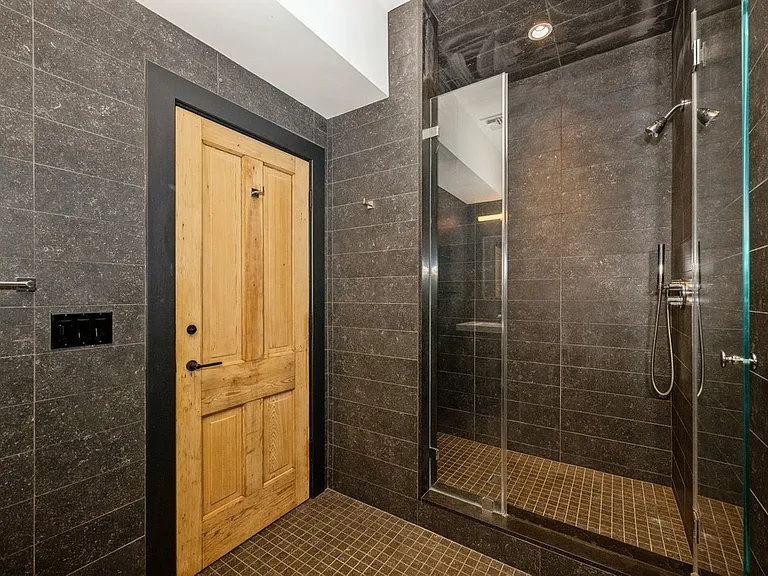21 Mecox Ln — Photo 22