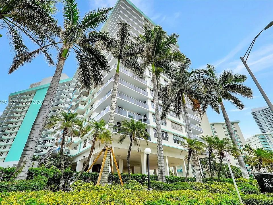 3725 S Ocean Dr #812