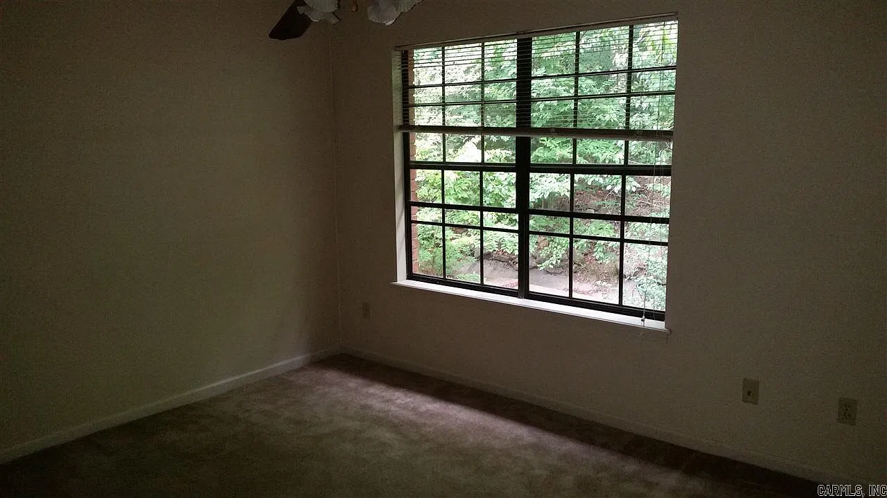 2 bed, 1.5 bath, 1100 sqft, $875 — Photo 3