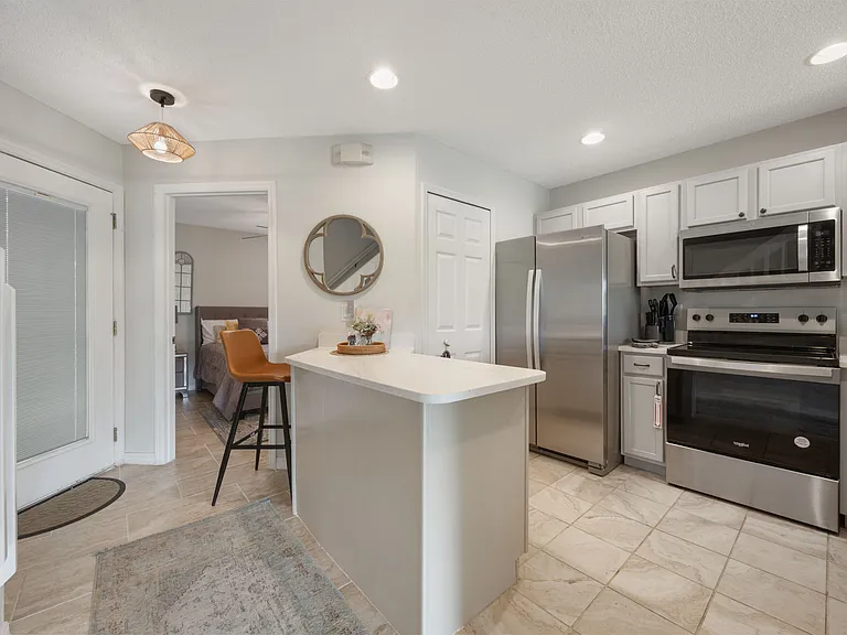 2465 Saint Augustine Blvd — Photo 5