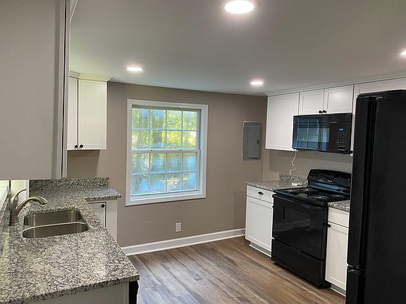 New Kitchen with New Appliances