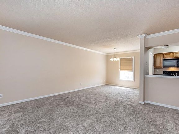 2nd image of 2511 Metairie Lawn Dr #113