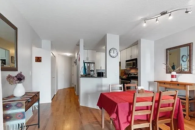401 S 1st St #611 — Photo 7