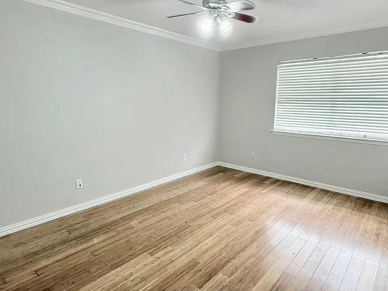 7407 Riptide Dr — Photo 10
