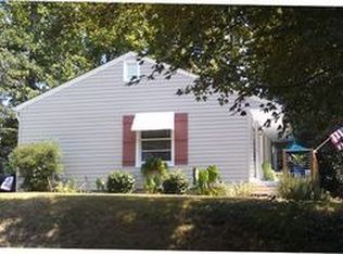 1106 Orlando Pl, High Point, NC 27262