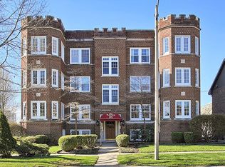 305 W University Ave APT 5, Champaign, IL 61820