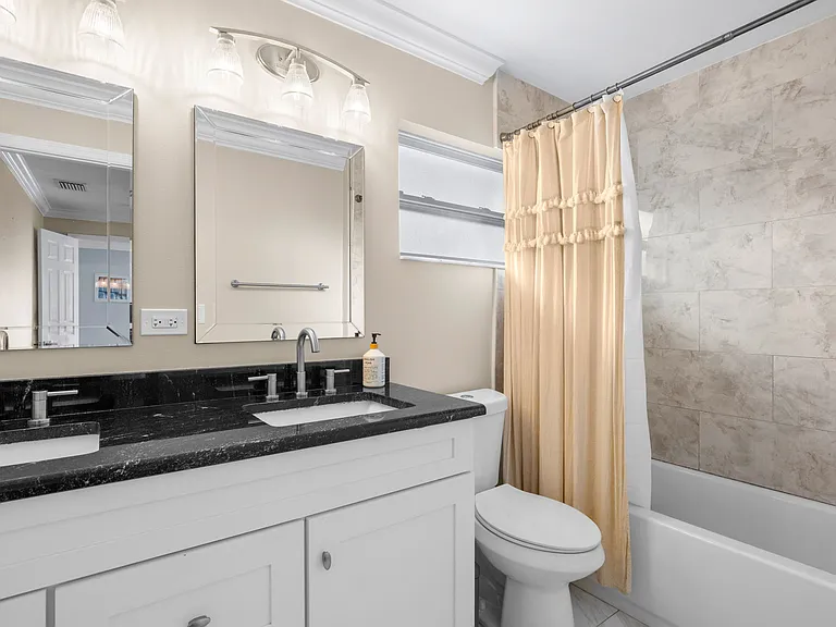 2376 Forest Dr — Photo 26