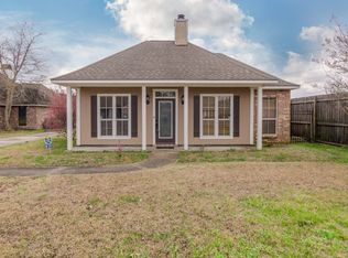18195 Lake Iris Ave, Baton Rouge, LA 70817