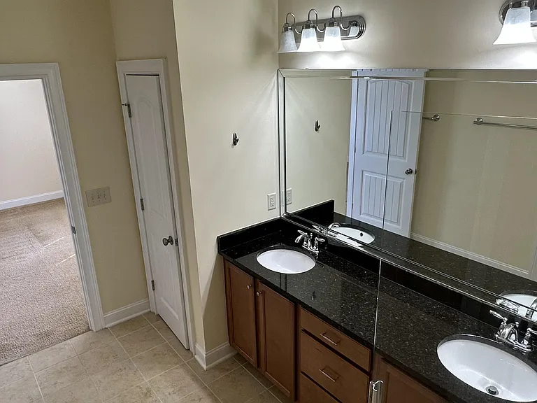 208 Wildfell Trl — Photo 23